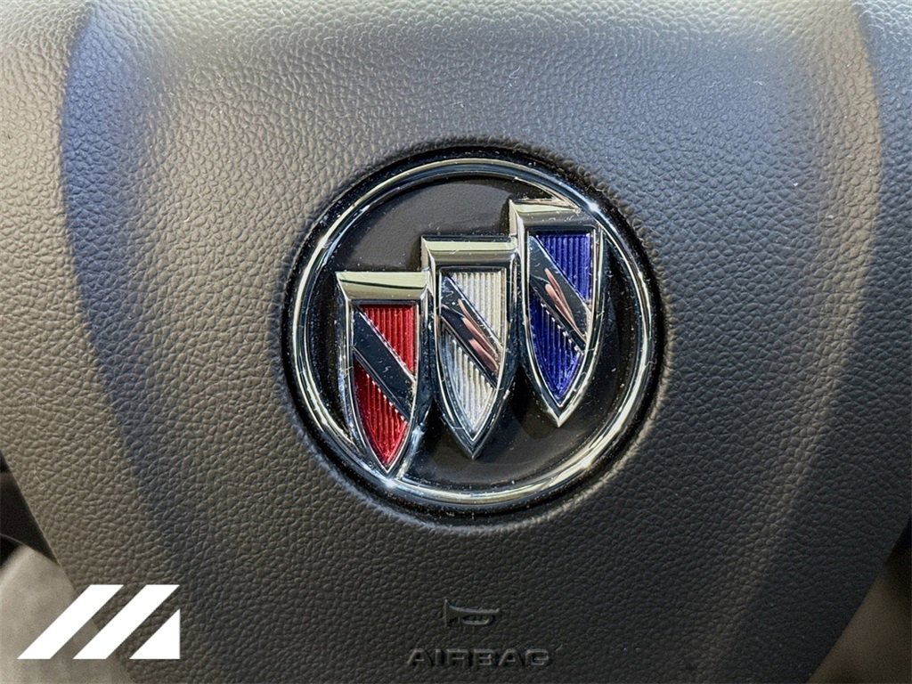 Used 2023 Buick Envision Essence image 32