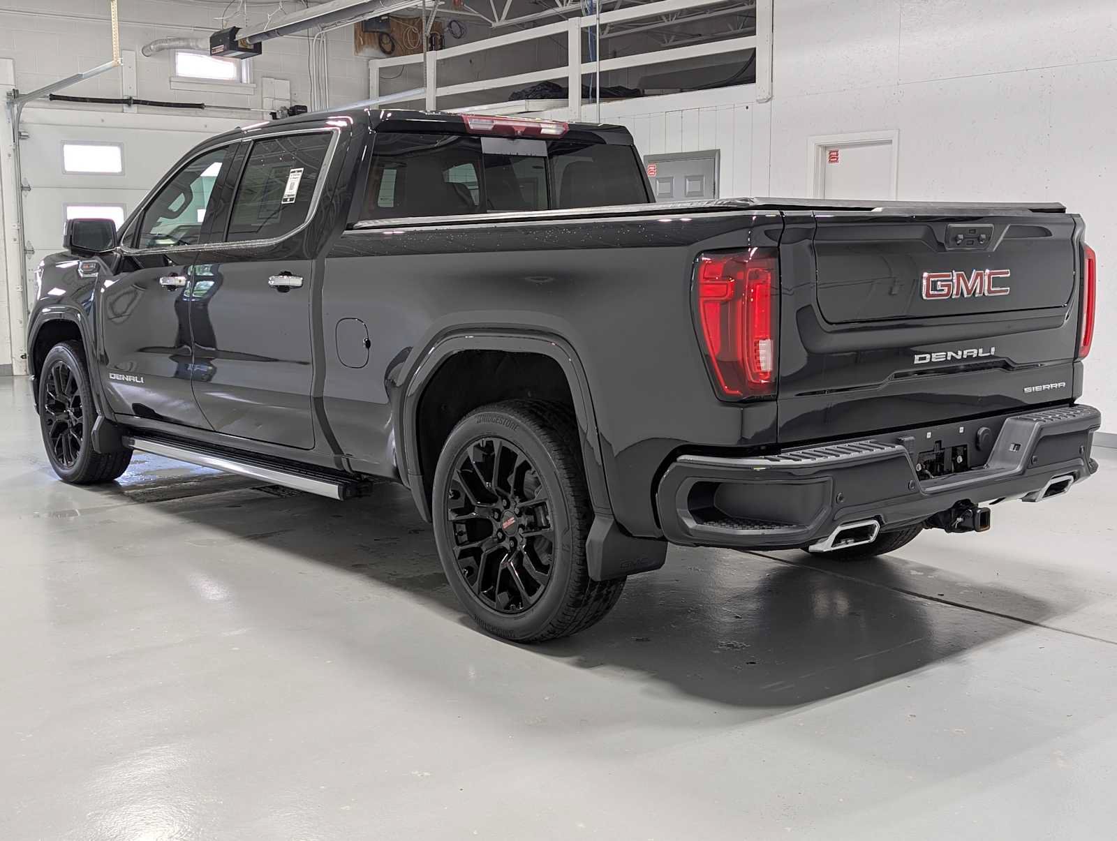 Certified 2023 GMC Sierra 1500 Denali AWD/4WD image 11