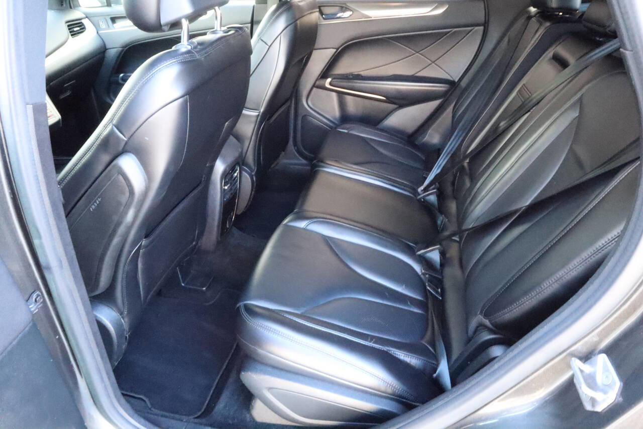 Used 2017 Lincoln MKC Select w/ Select Plus Package image 8