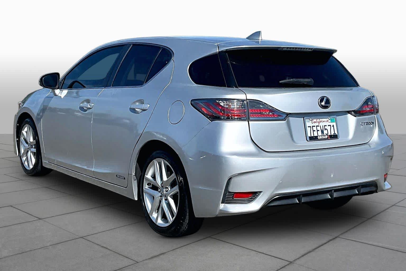 Used 2014 Lexus CT 200h FWD image 11