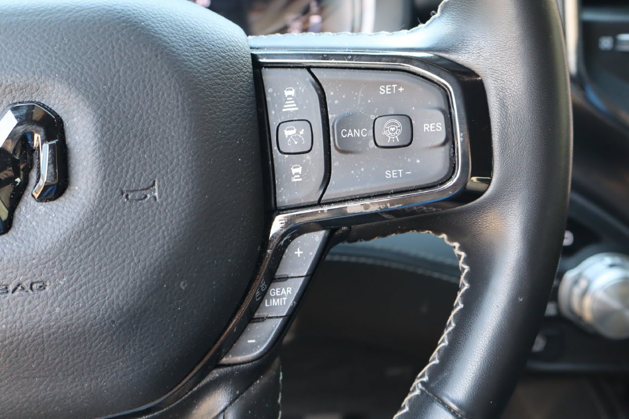 Used 2025 RAM 1500 Limited AWD/4WD image 14