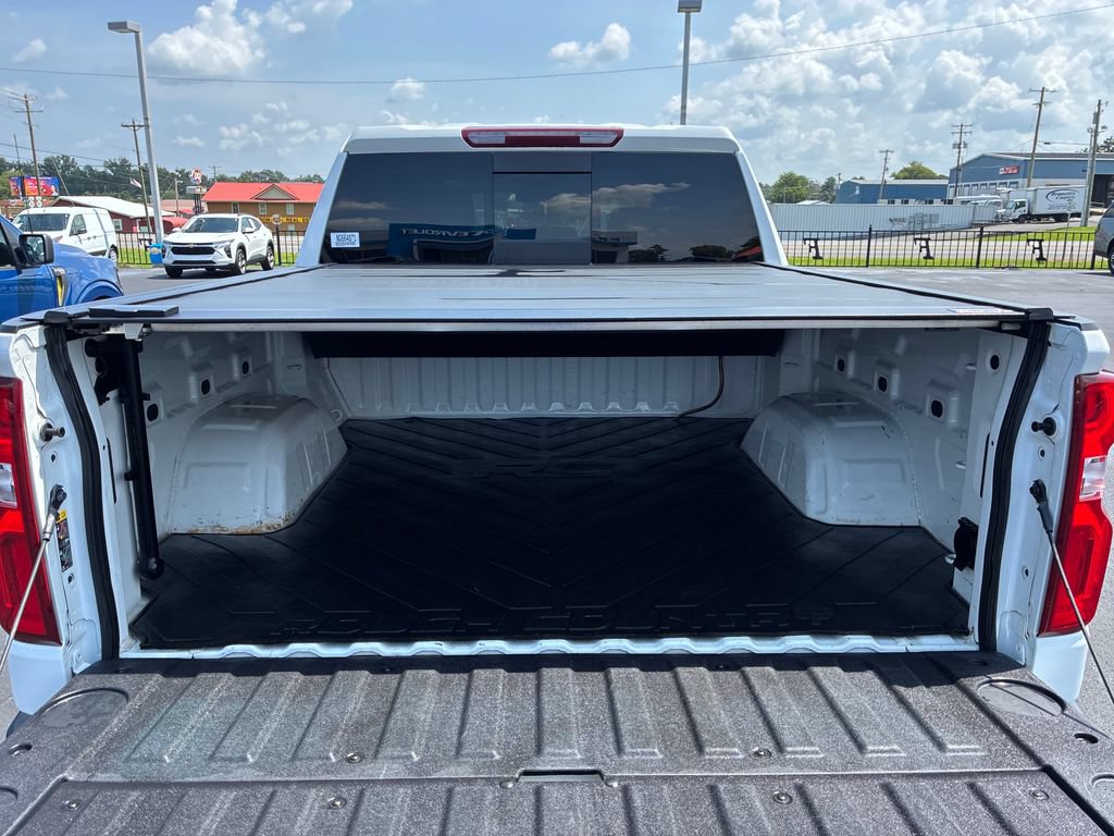 Used 2022 Chevrolet Silverado 1500 LTZ w/ LTZ Convenience Package II AWD/4WD image 17