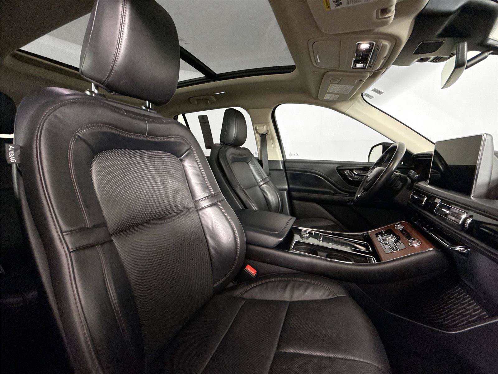 Used 2022 Lincoln Aviator Reserve AWD/4WD image 44
