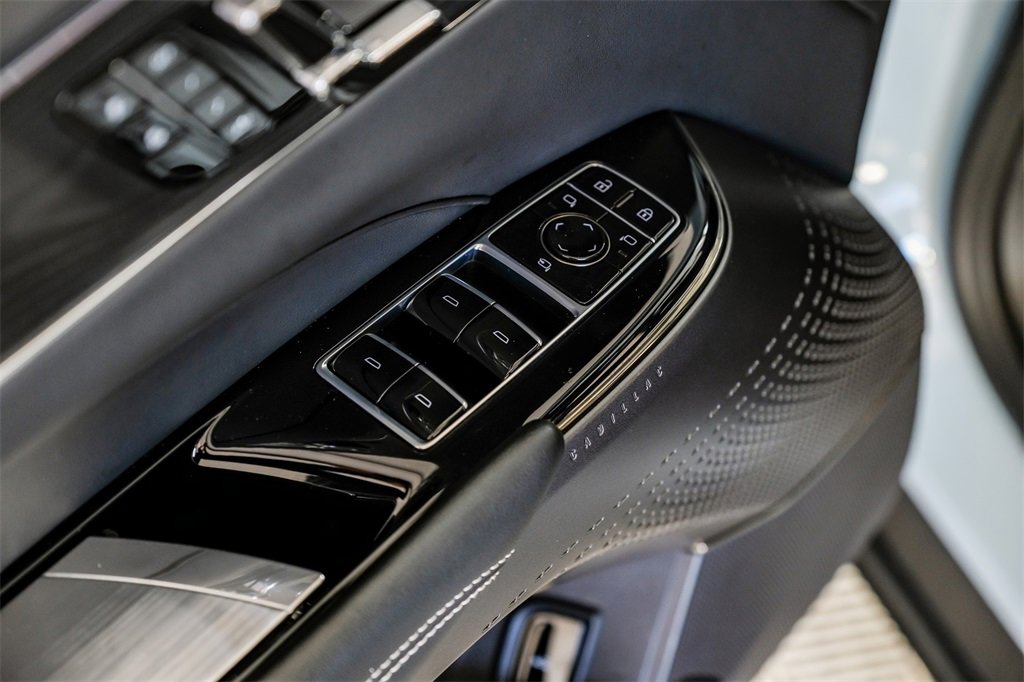 Used 2024 Cadillac Lyriq Luxury image 45