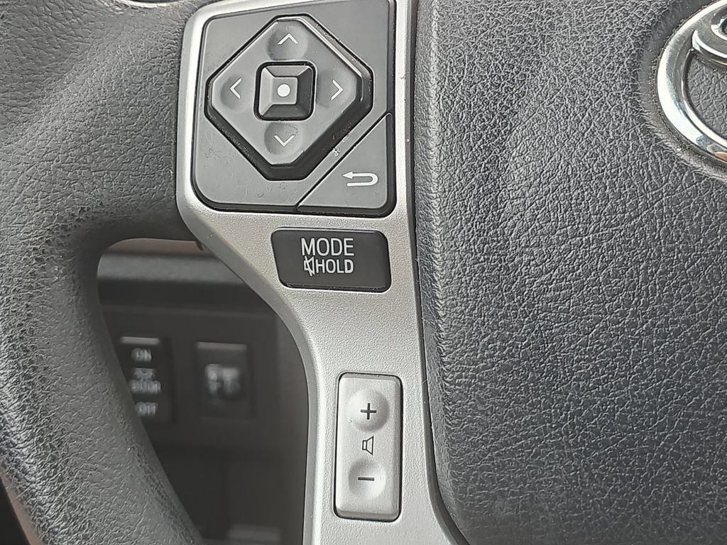 Used 2017 Toyota Tundra SR5 w/ SR5 Upgrade Package RWD image 16