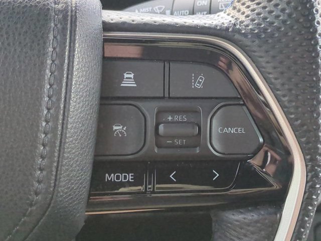 Used 2024 Toyota Sequoia Platinum AWD/4WD image 24