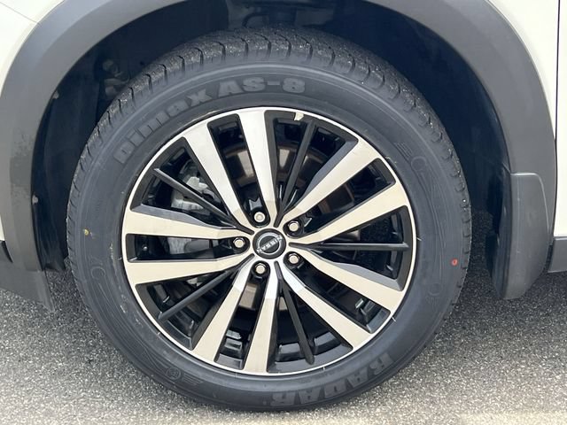Used 2024 Nissan Pathfinder Platinum w/ Cargo Package AWD/4WD image 45