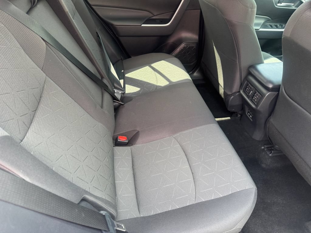 Used 2023 Toyota RAV4 XLE w/ XLE Grade Weather Package AWD/4WD image 21
