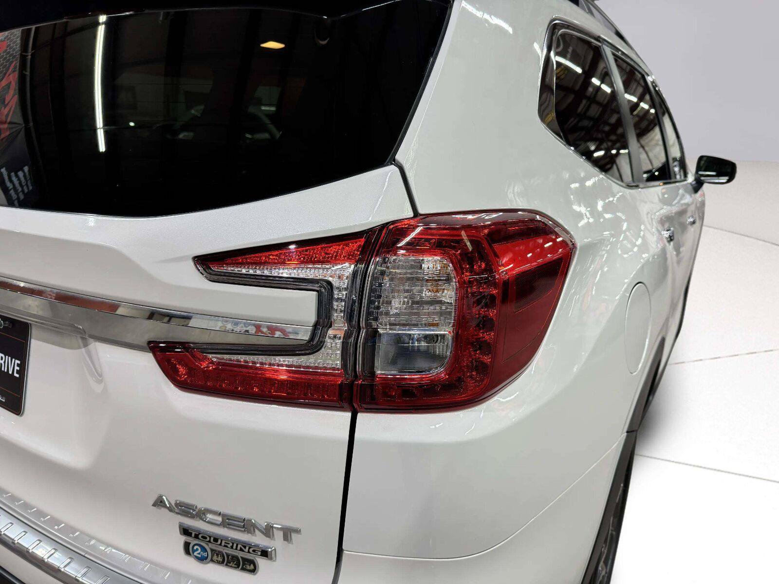 Used 2023 Subaru Ascent Touring AWD/4WD image 11