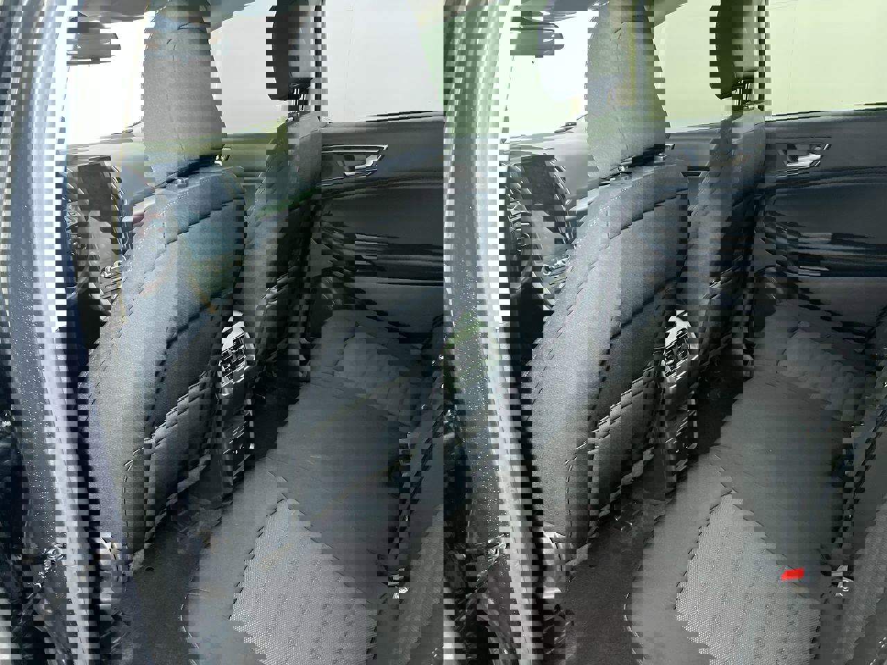 Used 2022 Ford Edge SE w/ Black Appearance Package image 29