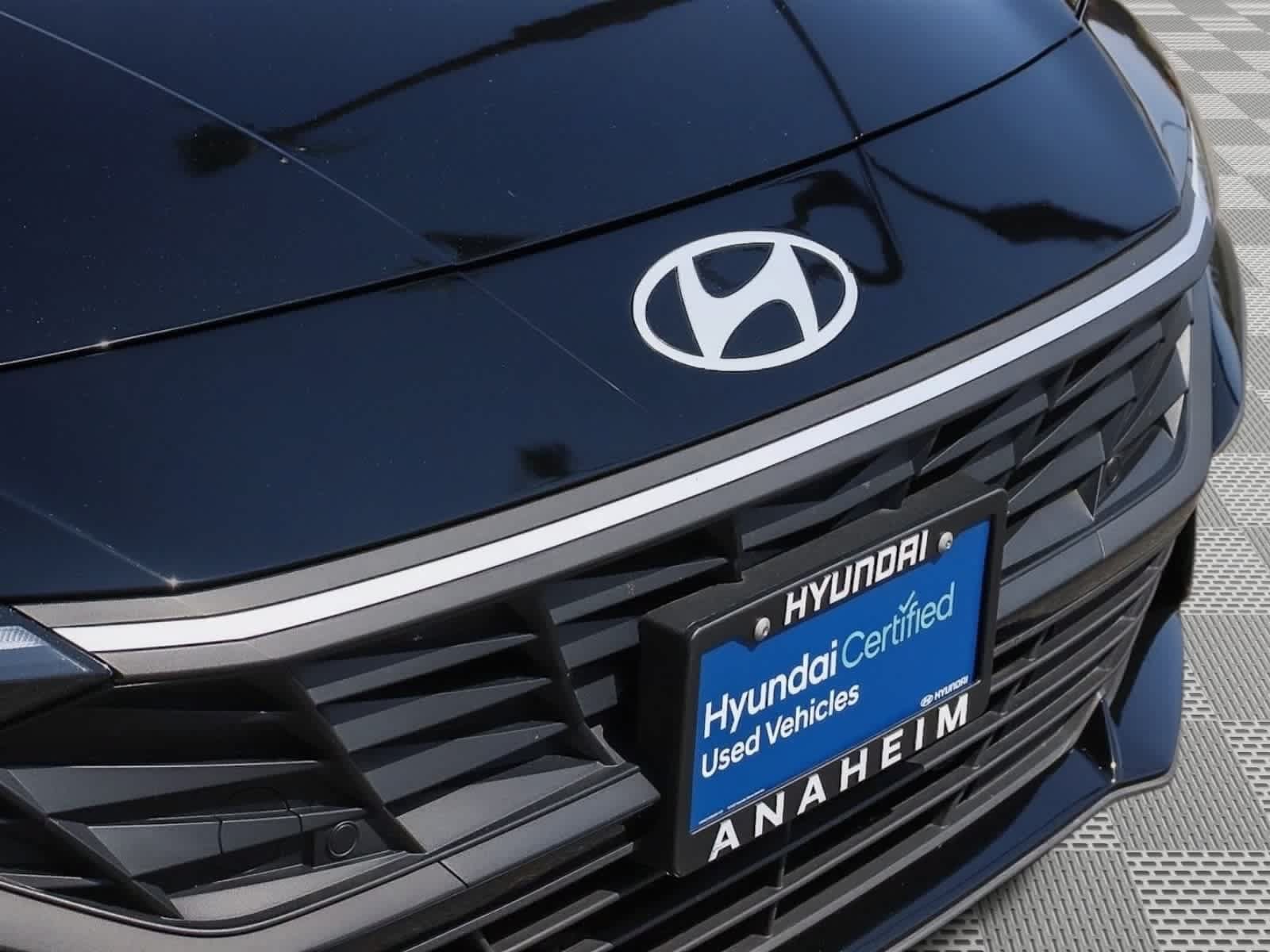 Used 2025 Hyundai Elantra Hybrid FWD image 6