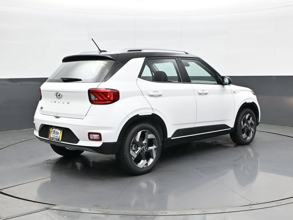 New 2026 Hyundai Venue SEL FWD image 5