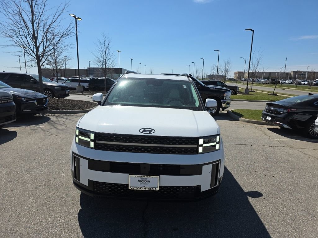 Used 2025 Hyundai Santa Fe Calligraphy image 2