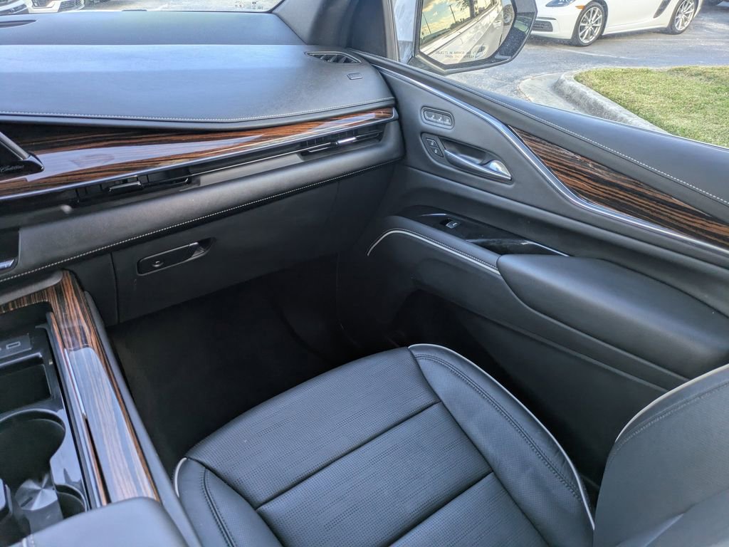 Used 2021 Cadillac Escalade ESV Premium Luxury w/ LPO, Radiant Package image 22