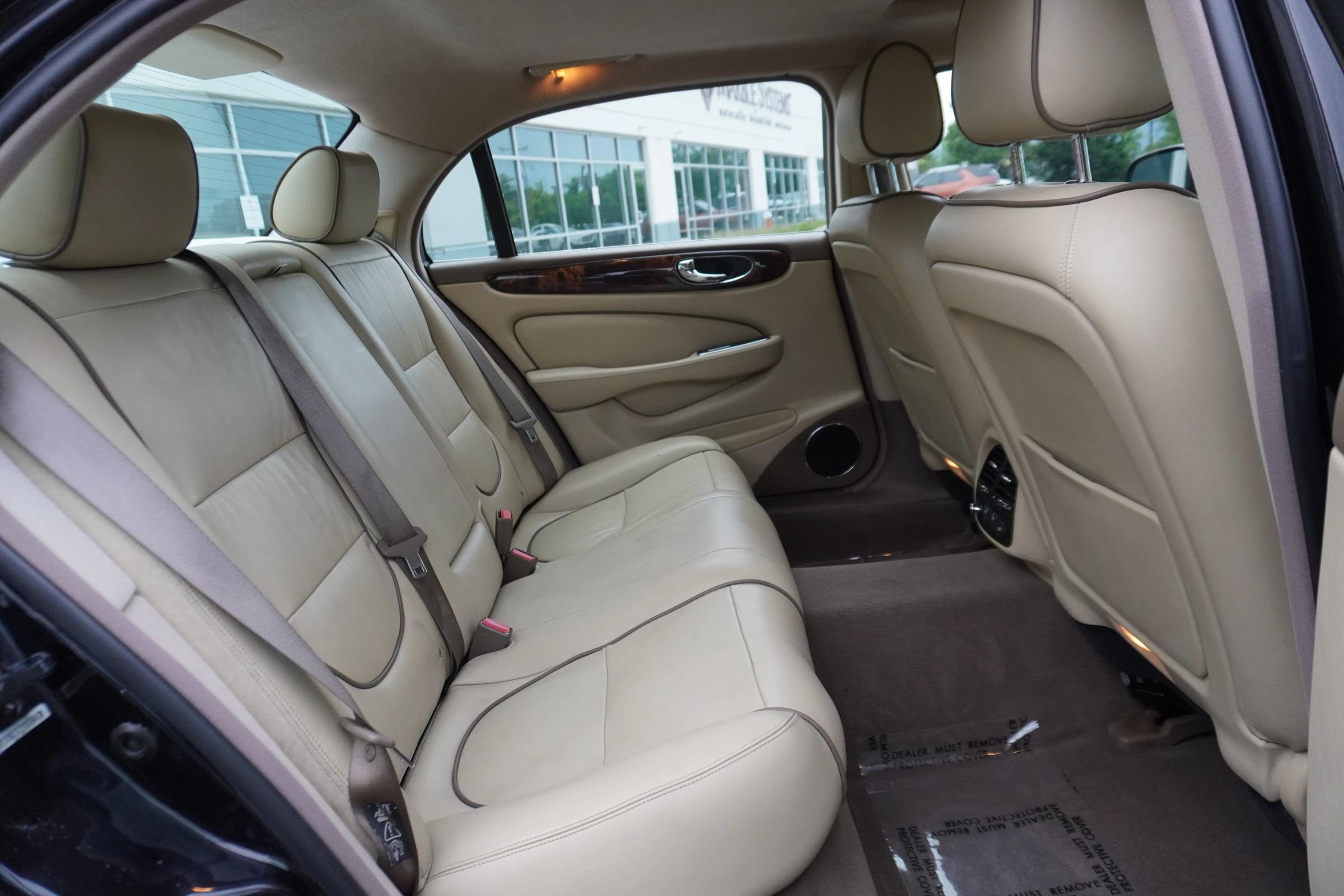 Used 2008 Jaguar XJ8 RWD image 11