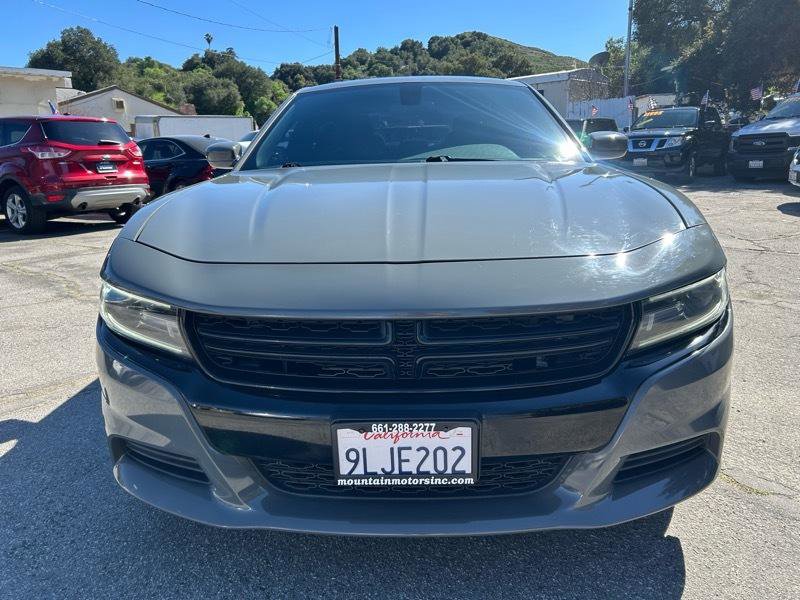 Used 2019 Dodge Charger SXT image 2