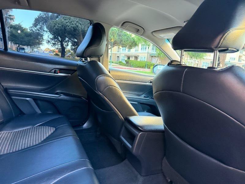 Used 2018 Toyota Camry SE FWD image 69