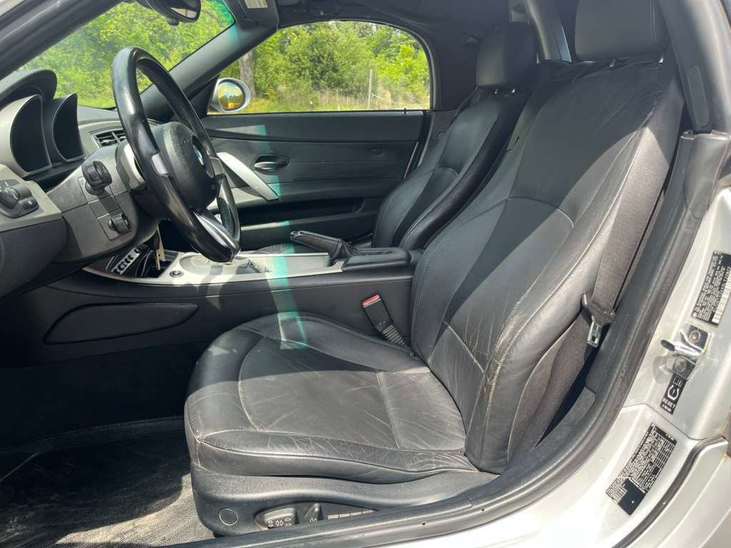 Used 2003 BMW Z4 3.0i RWD image 9