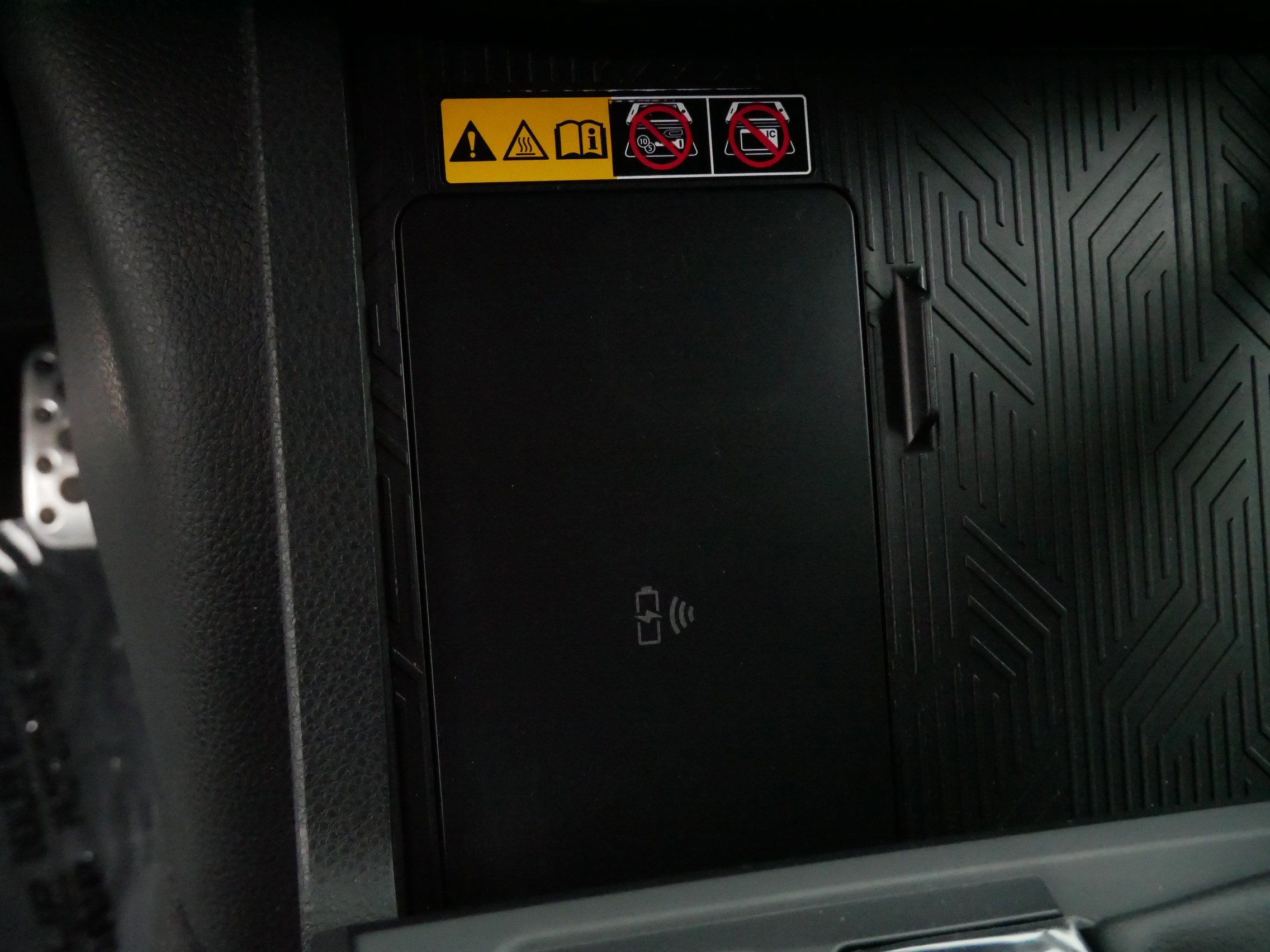 Used 2025 Toyota Tacoma TRD Sport w/ TRD Sport Upgrade Package image 28