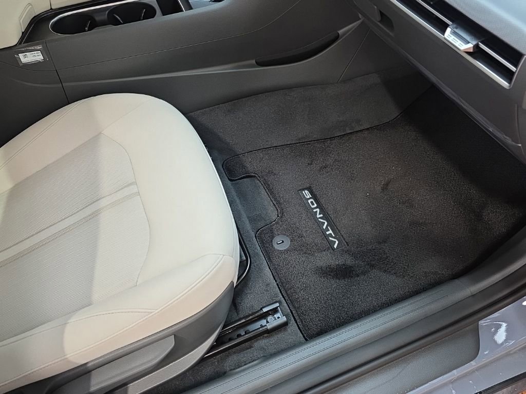 New 2026 Hyundai Sonata SEL FWD image 10