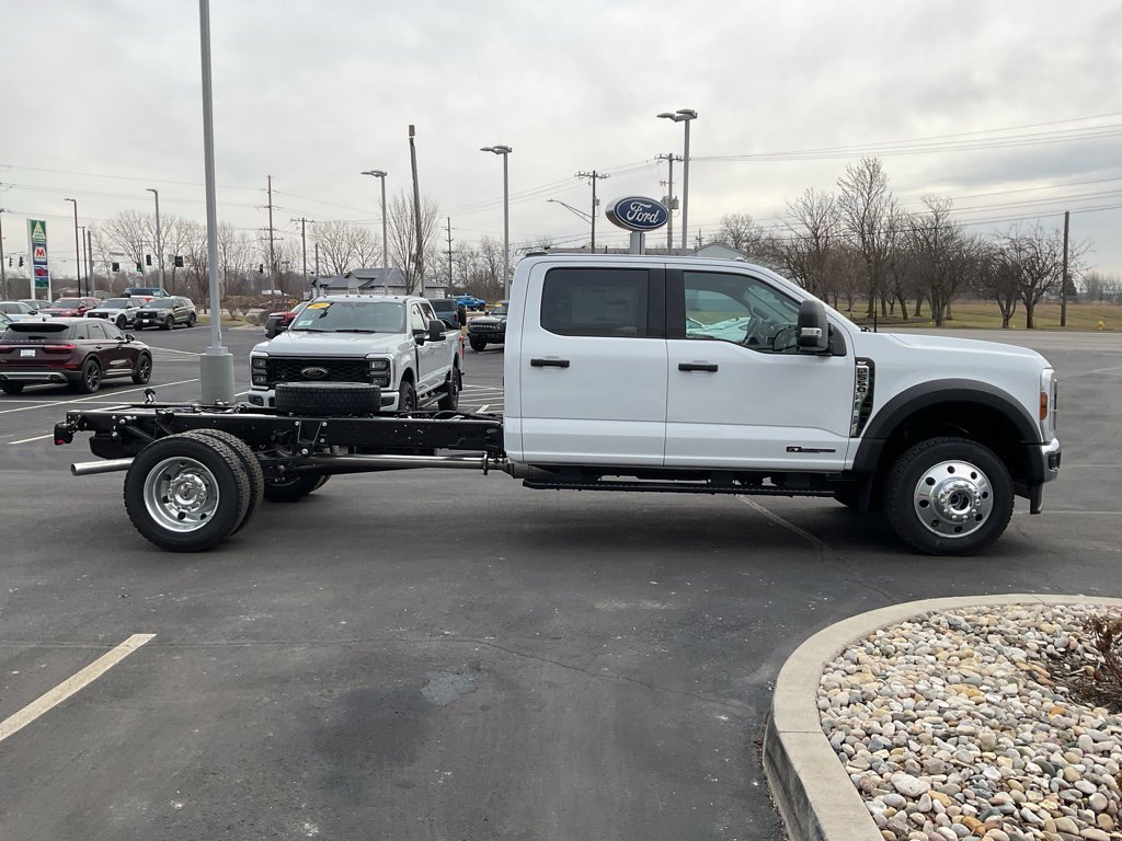 New 2026 Ford F550 4x4 Crew Cab Super Duty w/ XLT Value Package image 5