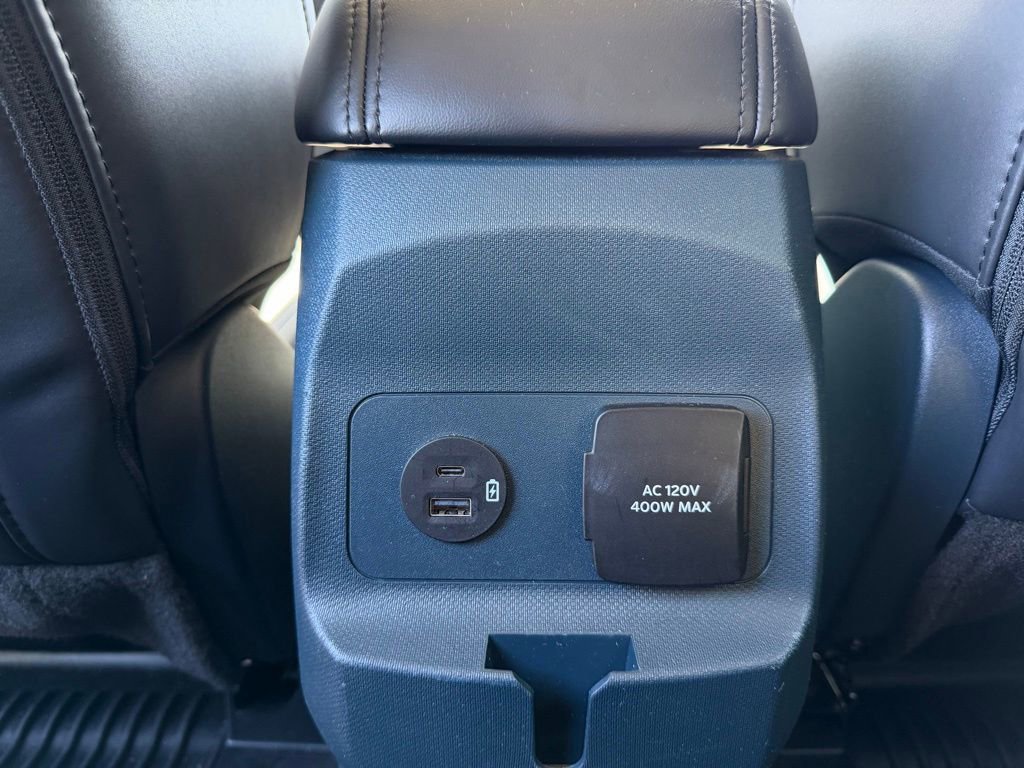 Used 2024 Ford Maverick Lariat w/ Black Appearance Package FWD image 27