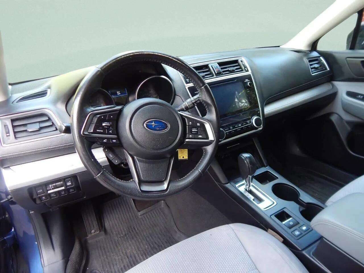 Used 2019 Subaru Outback 2.5i Premium image 12