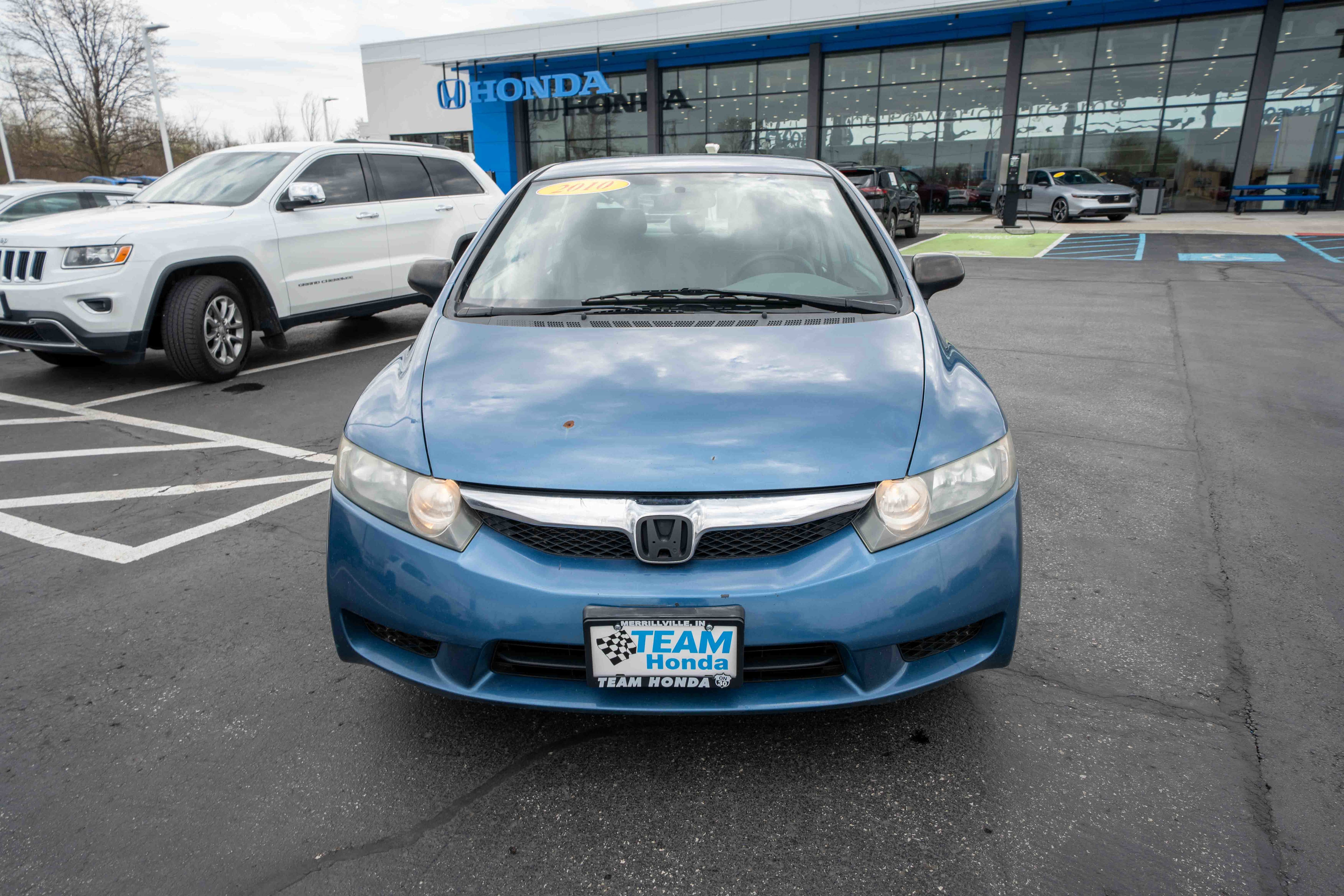 Used 2010 Honda Civic DX-VP image 2