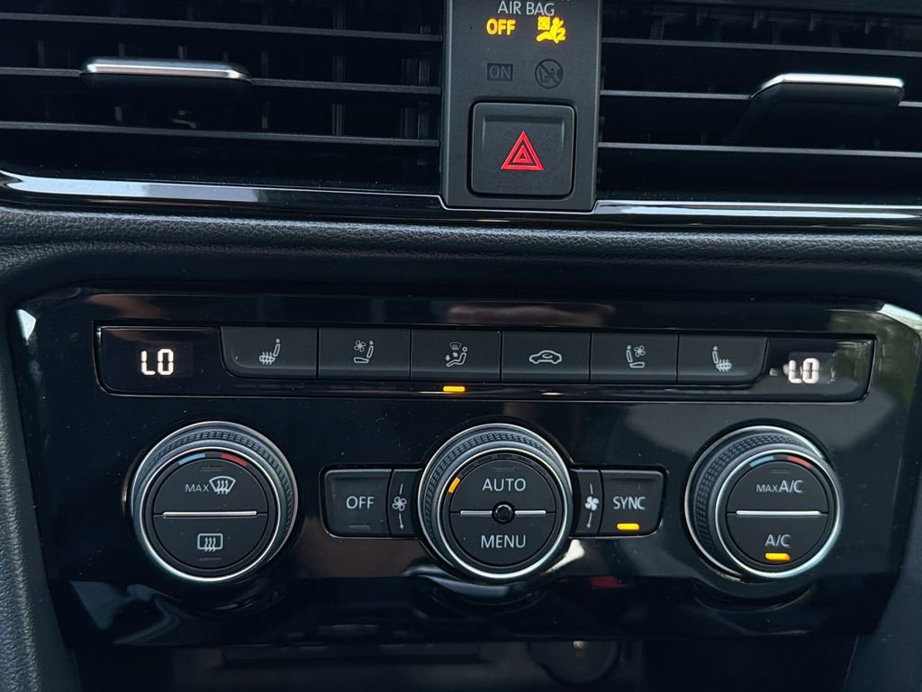 Used 2022 Volkswagen Taos SEL AWD/4WD image 17