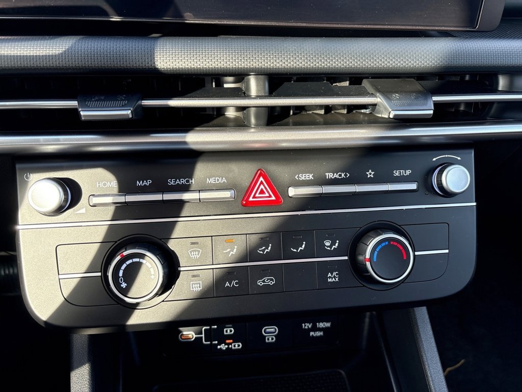 Certified 2025 Hyundai Tucson SE AWD/4WD image 20