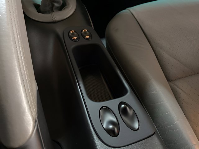 Used 2004 Porsche Boxster RWD image 40