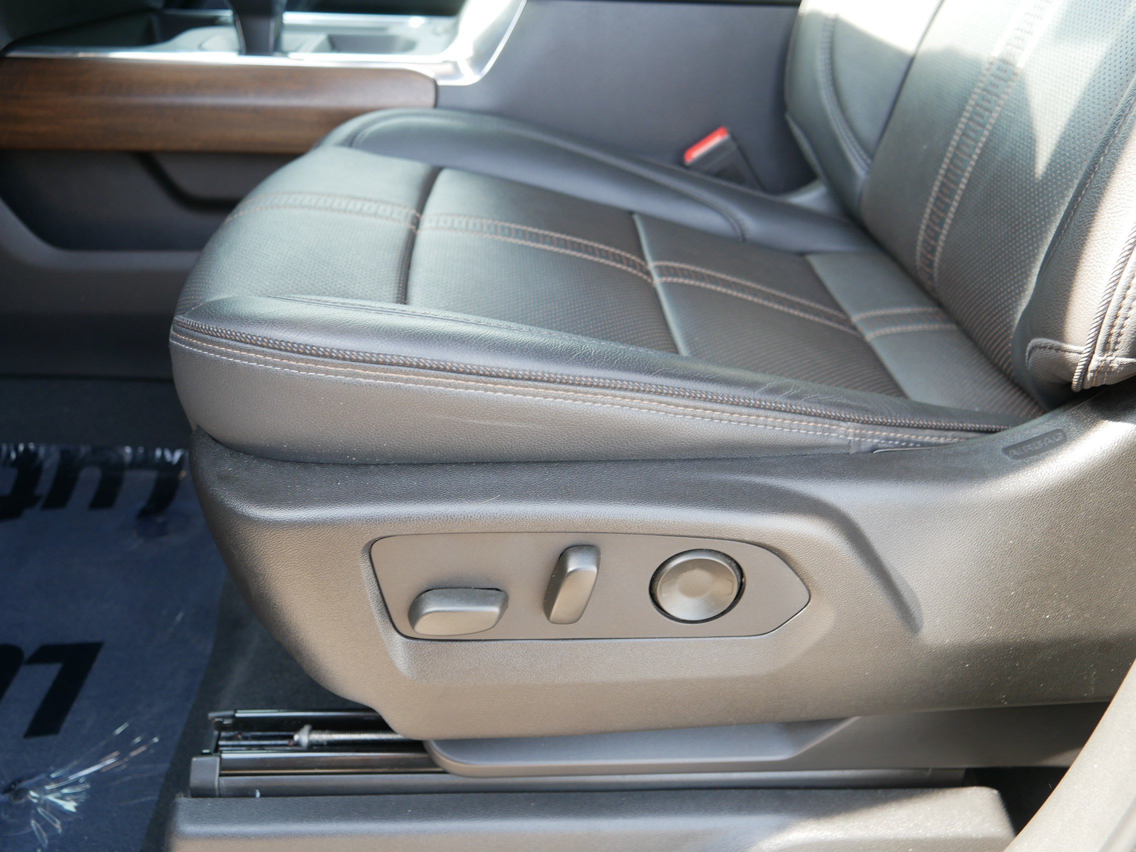 Used 2022 Chevrolet Silverado 1500 High Country AWD/4WD image 20