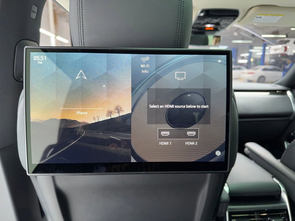 Used 2023 Land Rover Range Rover Long Wheelbase SE image 21