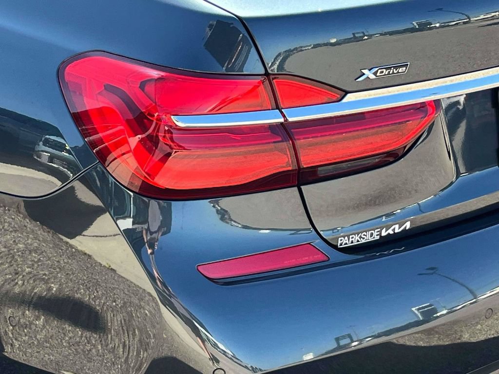 Used 2019 BMW 750i xDrive w/ Executive Package AWD/4WD image 35