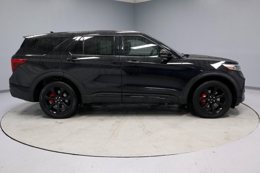 Certified 2022 Ford Explorer ST w/ ST Street Pack image 13