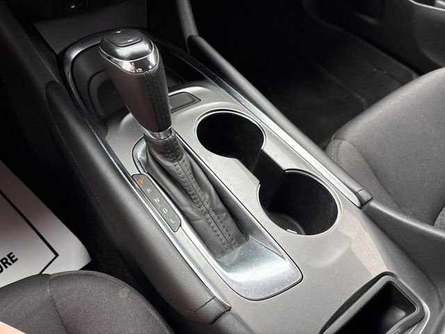 Used 2017 Chevrolet Malibu LT FWD image 18