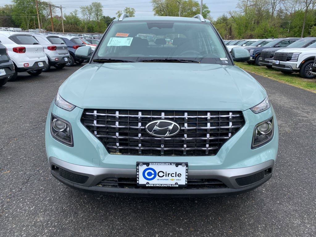 New 2026 Hyundai Venue SEL FWD image 3
