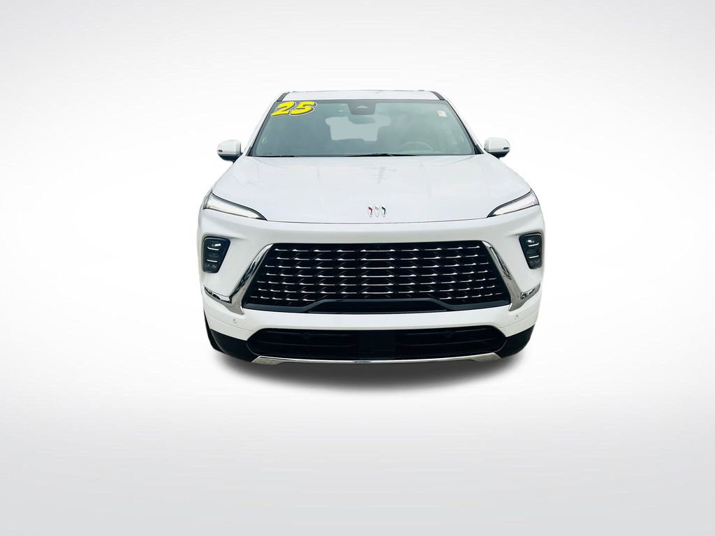 Used 2025 Buick Enclave Avenir w/ Super Cruise Package image 12