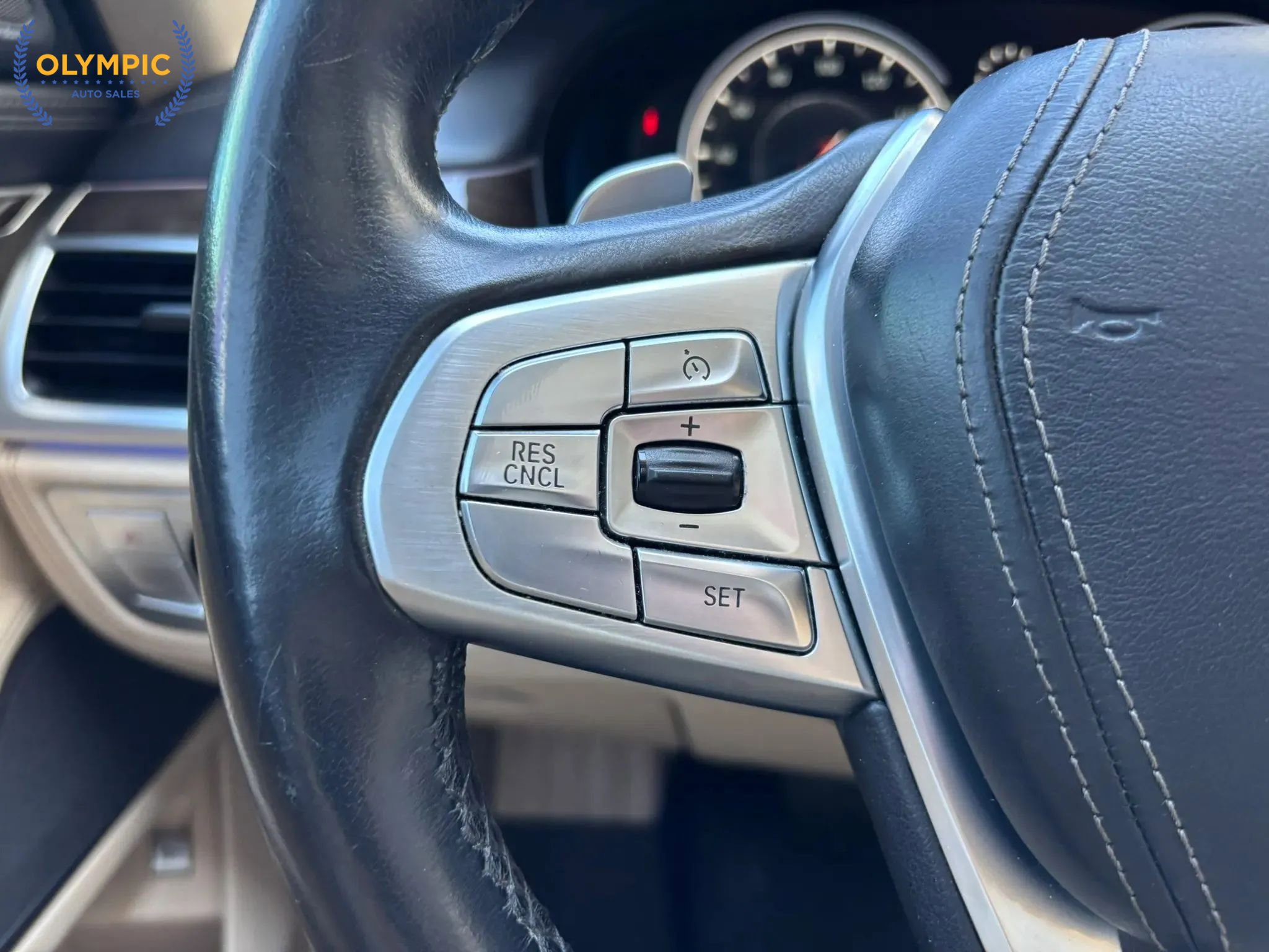 Used 2016 BMW 740i w/ Executive Package 2 image 25