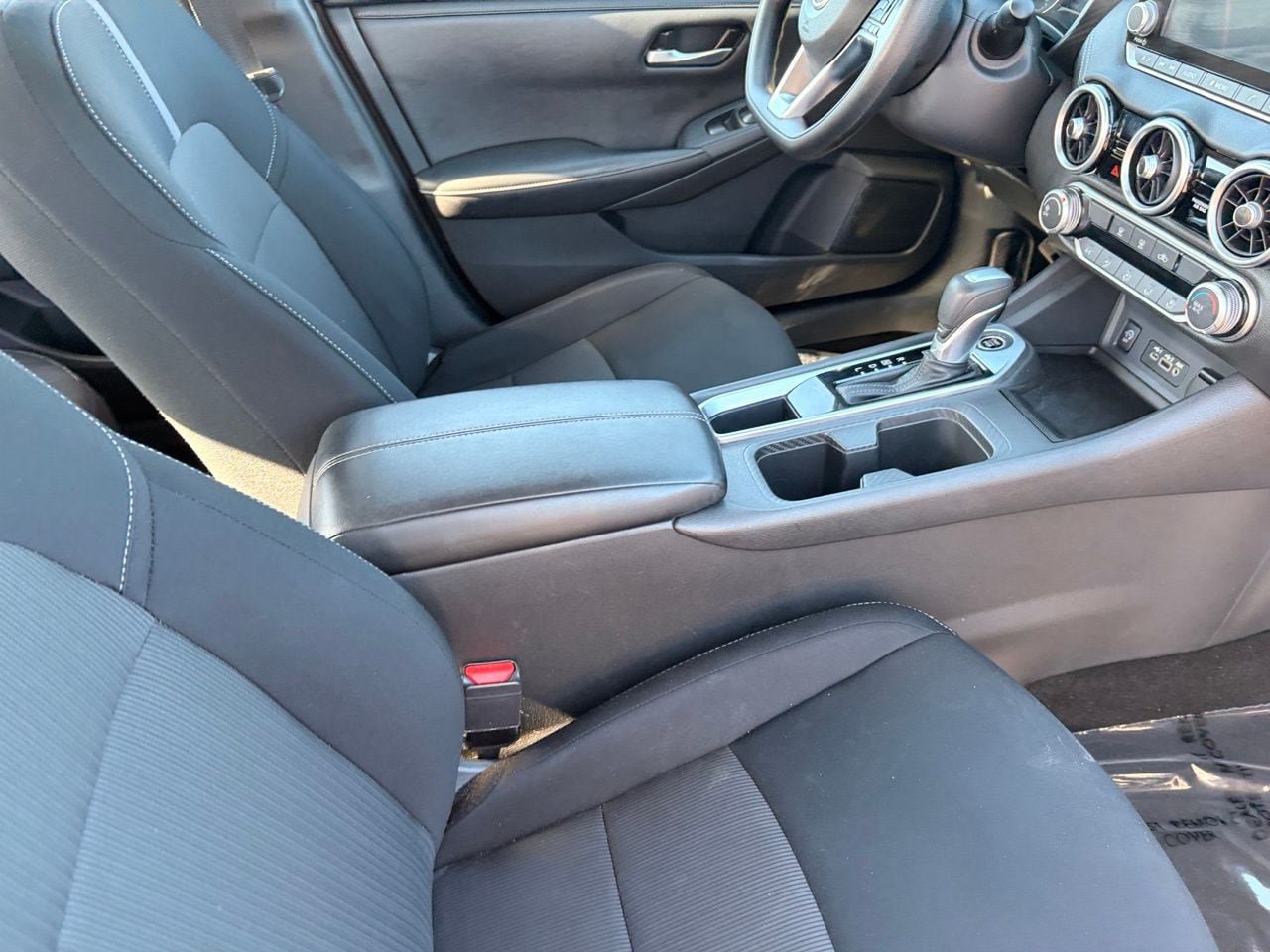 Used 2024 Nissan Sentra SV FWD image 11