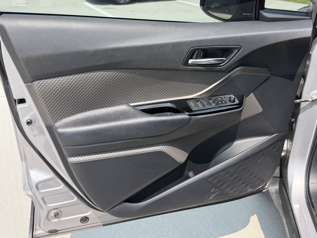 Used 2020 Toyota C-HR Limited FWD image 10