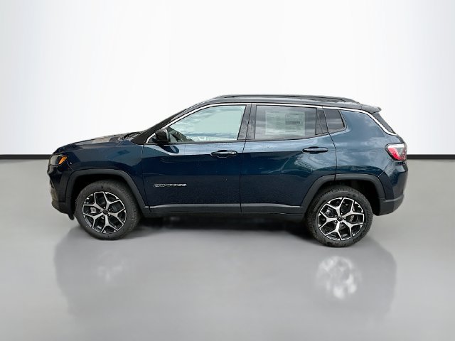 New 2026 Jeep Compass Limited w/ Sun, Sound & Navigation Group AWD/4WD image 9