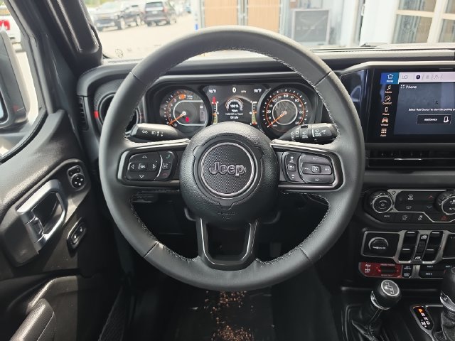 Used 2026 Jeep Wrangler Unlimited Rubicon AWD/4WD image 12