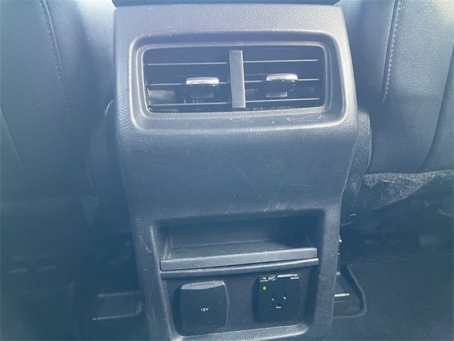 Used 2016 Ford Edge Titanium w/ Technology Package image 16