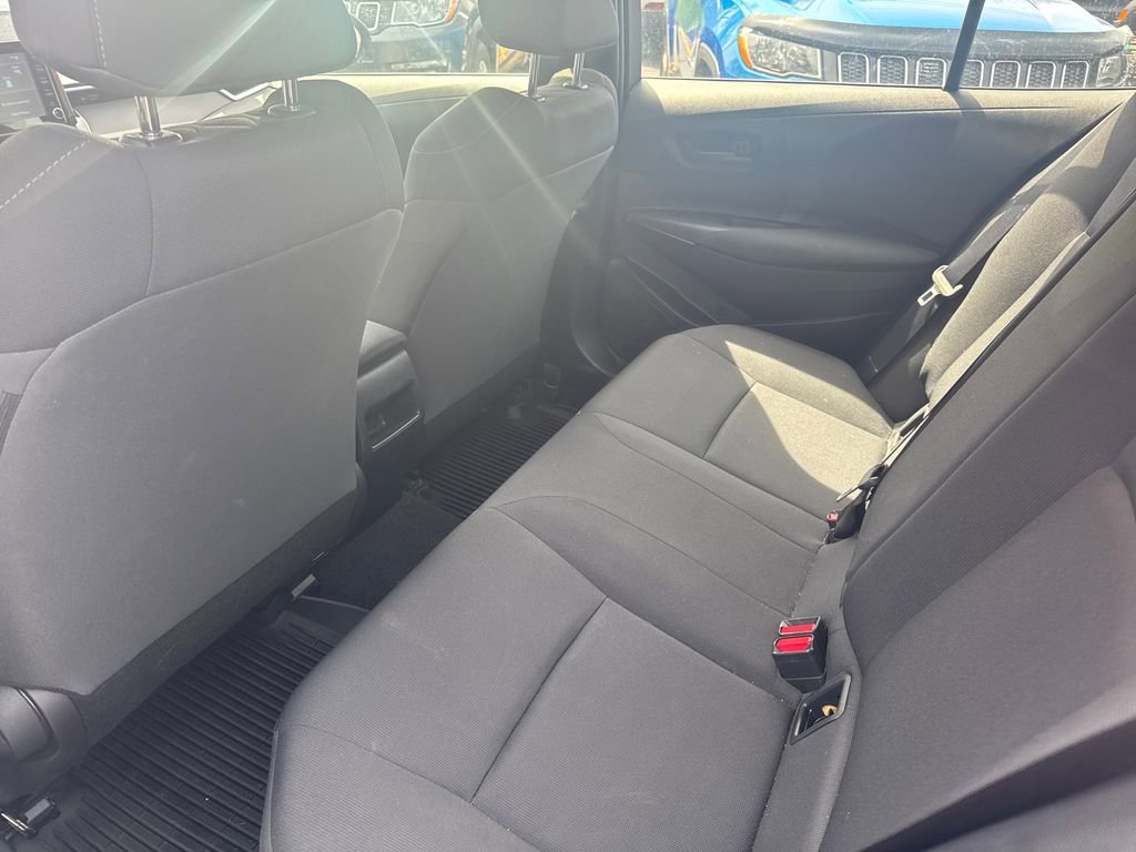 Used 2022 Toyota Corolla LE FWD image 5