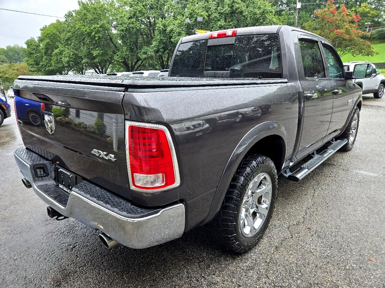 Used 2017 RAM 1500 Laramie image 5