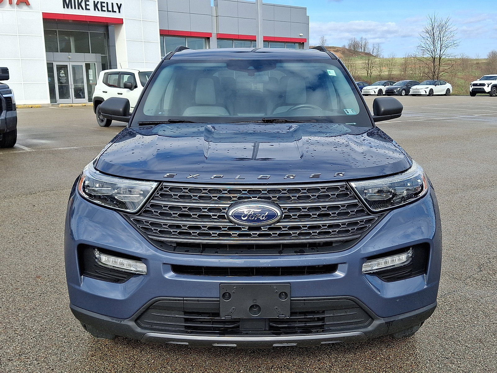 Used 2021 Ford Explorer XLT w/ Equipment Group 202A image 2