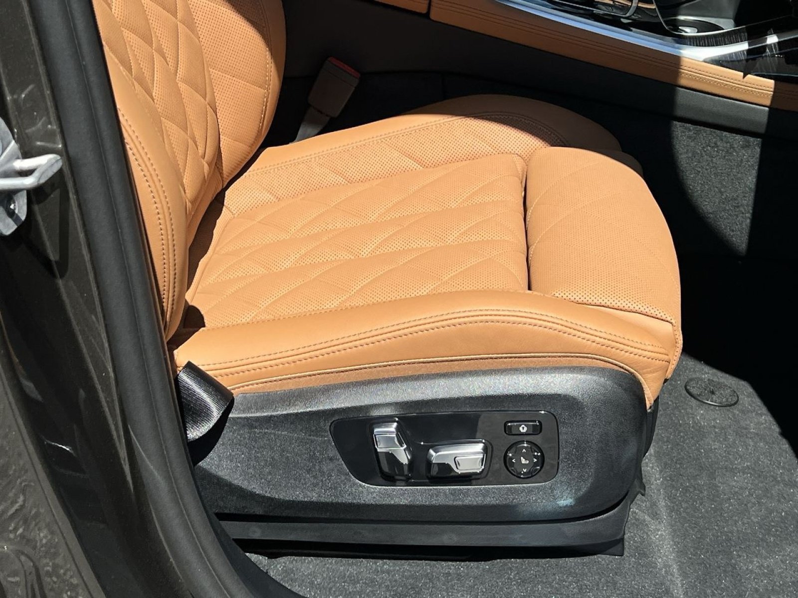 New 2027 BMW X7 xDrive40i w/ M Sport Package AWD/4WD image 27