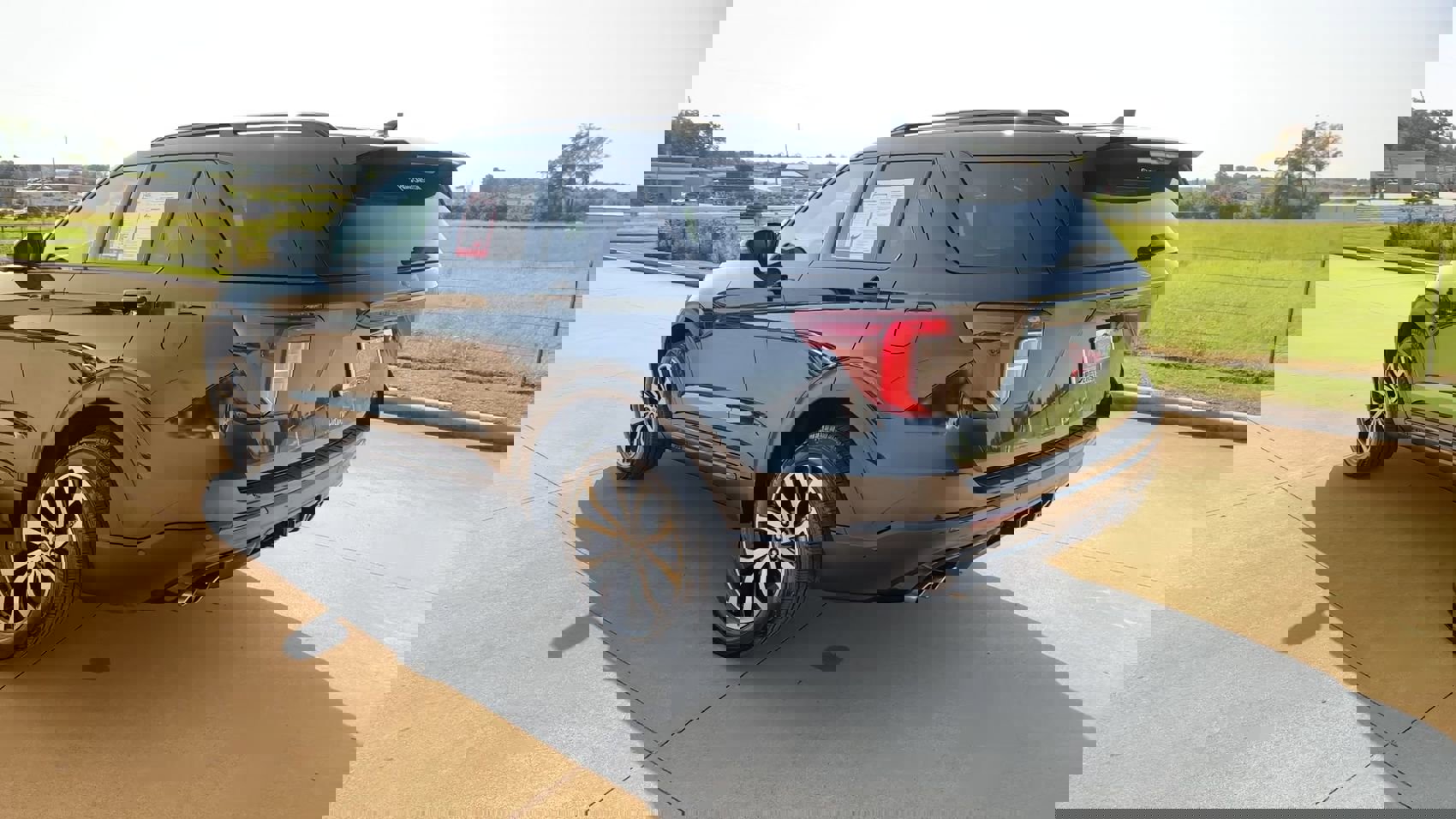 Used 2020 Ford Explorer ST image 7