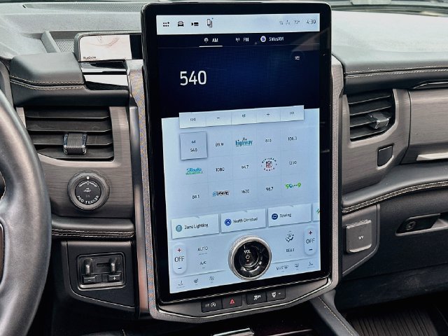 Used 2023 Ford Expedition Platinum AWD/4WD image 16